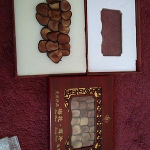 Japanese plates and artifacts